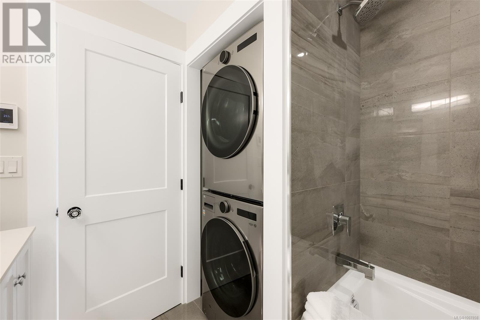 720 Alston St, Victoria, British Columbia  V9A 3K5 - Photo 29 - 1007858