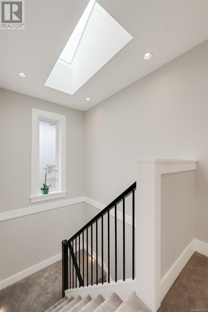 720 Alston St, Victoria, British Columbia  V9A 3K5 - Photo 30 - 1007858