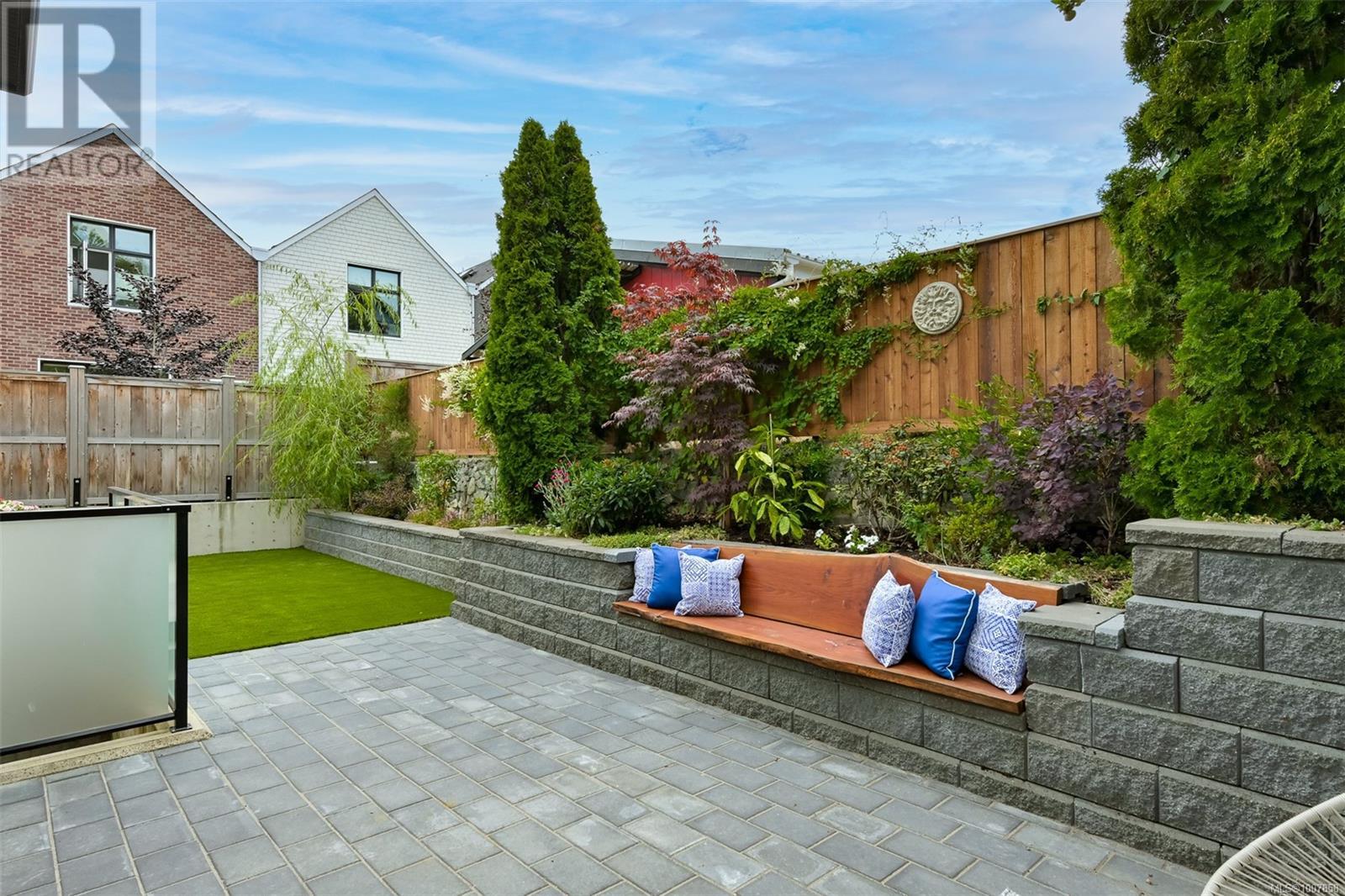 720 Alston St, Victoria, British Columbia  V9A 3K5 - Photo 42 - 1007858