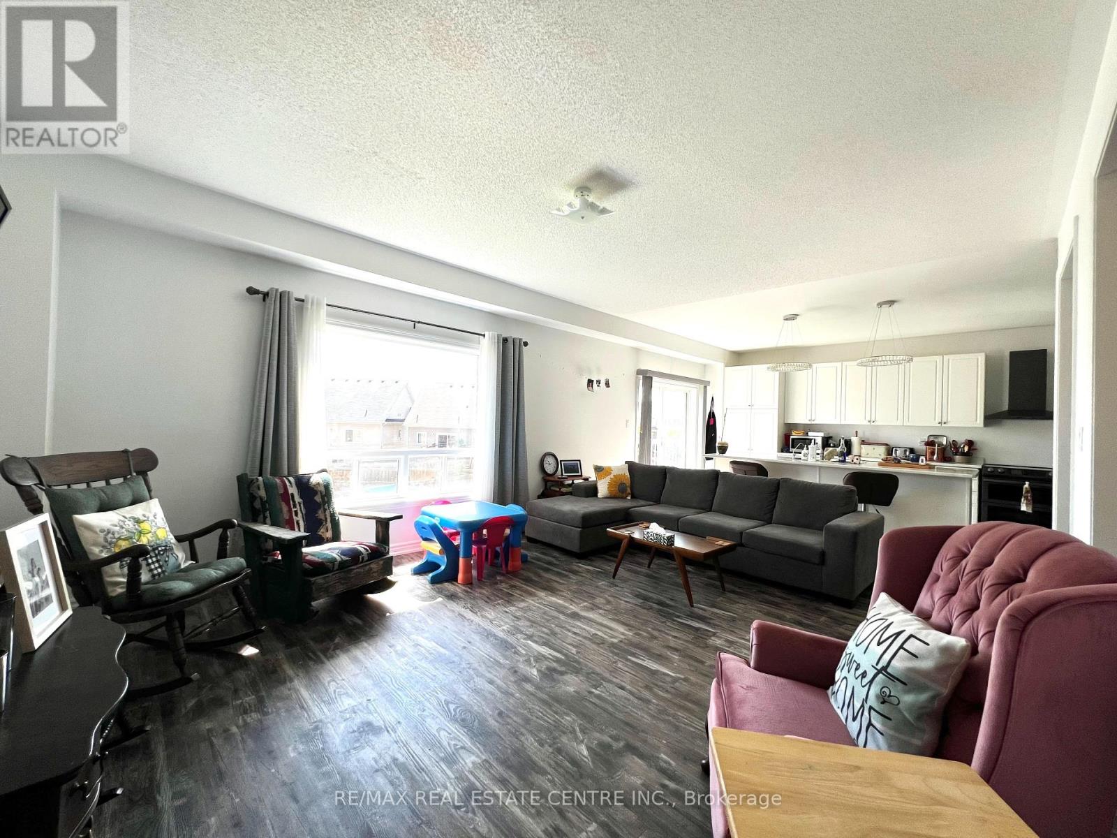 205 Morden Drive, Shelburne, Ontario  L9V 2S1 - Photo 19 - X12302529
