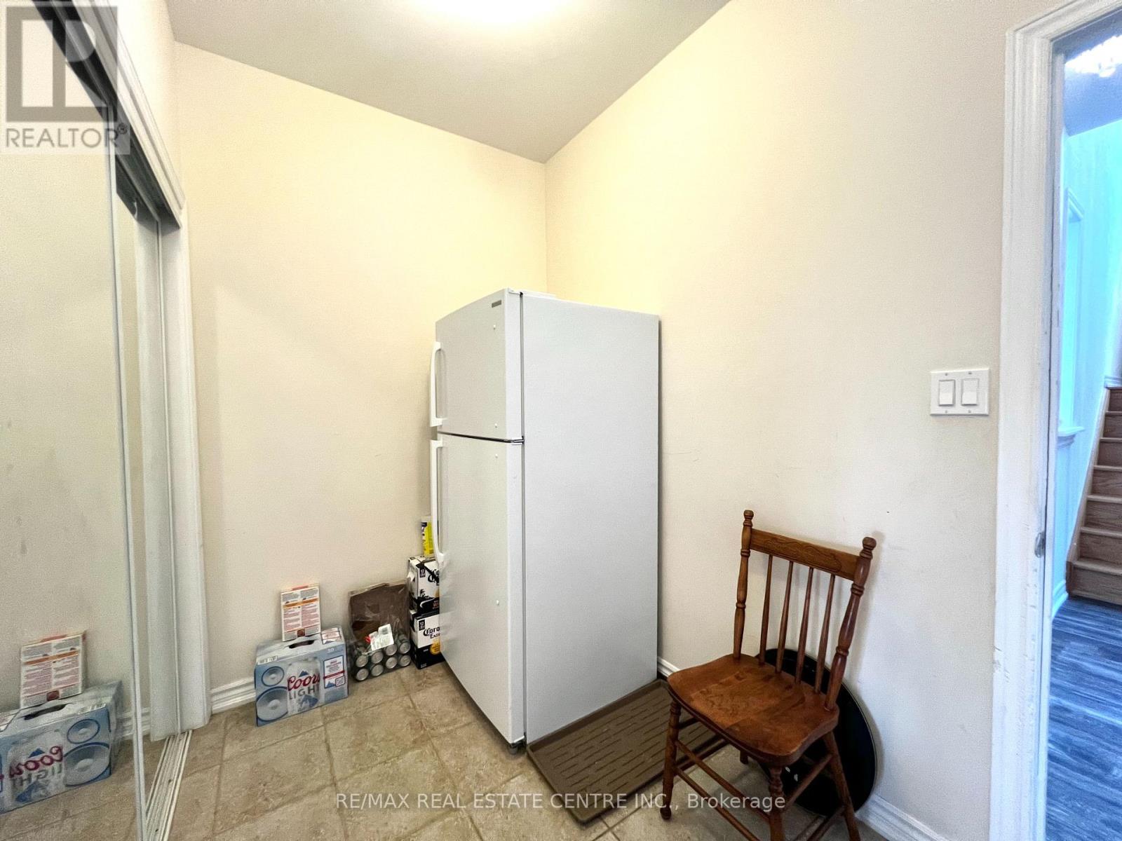 205 Morden Drive, Shelburne, Ontario  L9V 2S1 - Photo 13 - X12302529