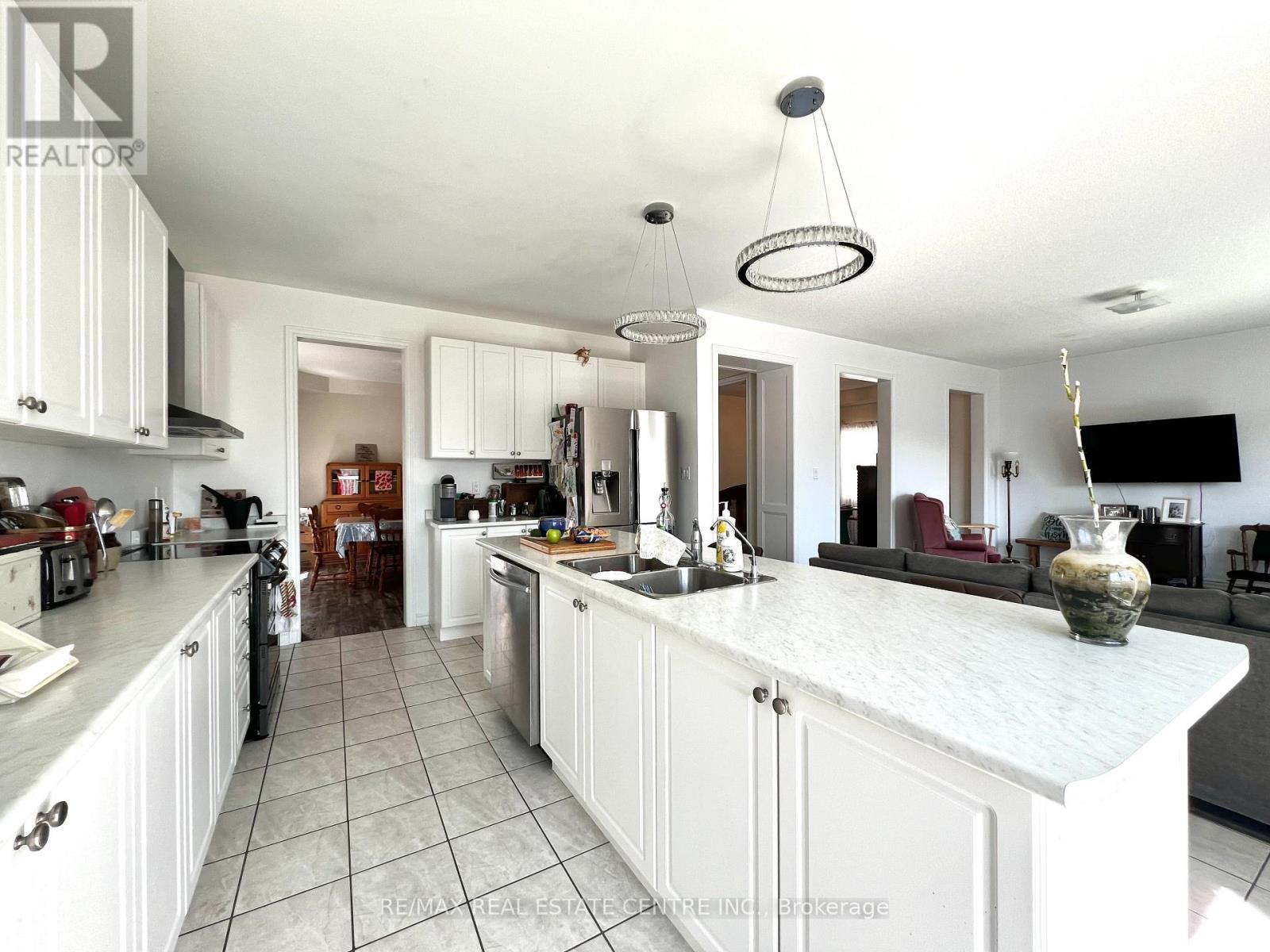205 Morden Drive, Shelburne, Ontario  L9V 2S1 - Photo 24 - X12302529