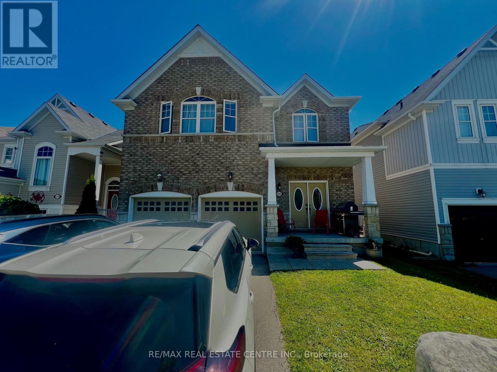 205 Morden Drive, Shelburne, Ontario  L9V 2S1 - Photo 3 - X12302529