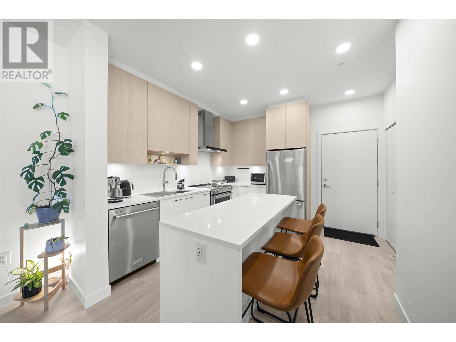 422 7588 16th Street, Burnaby, British Columbia  V3N 0H8 - Photo 8 - R3029559