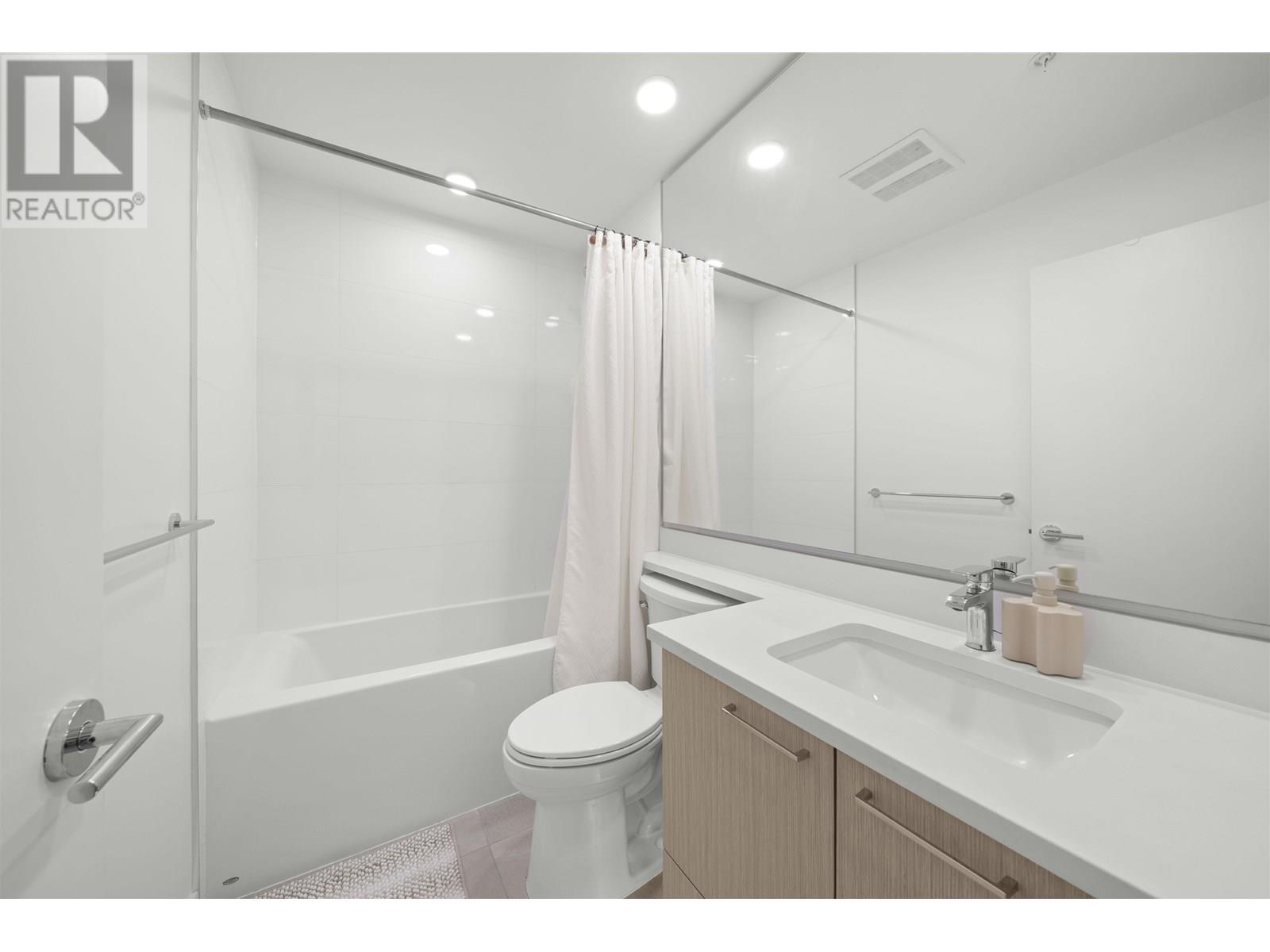 422 7588 16th Street, Burnaby, British Columbia  V3N 0H8 - Photo 11 - R3029559