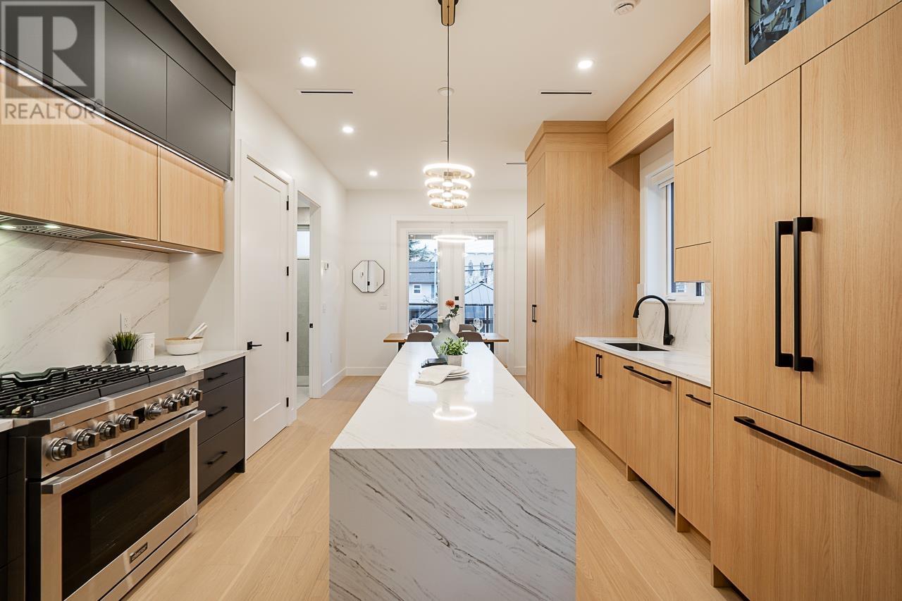 Property at 2331 E 49TH AVENUE image 3