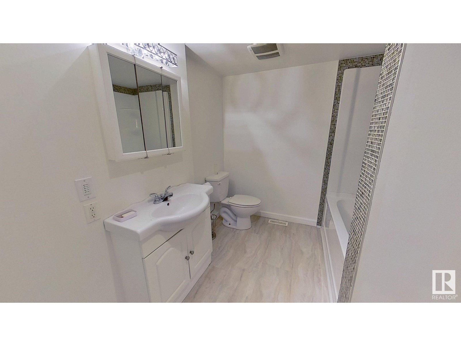 3432 81 St Nw, Edmonton, Alberta  T6K 0G4 - Photo 17 - E4449268