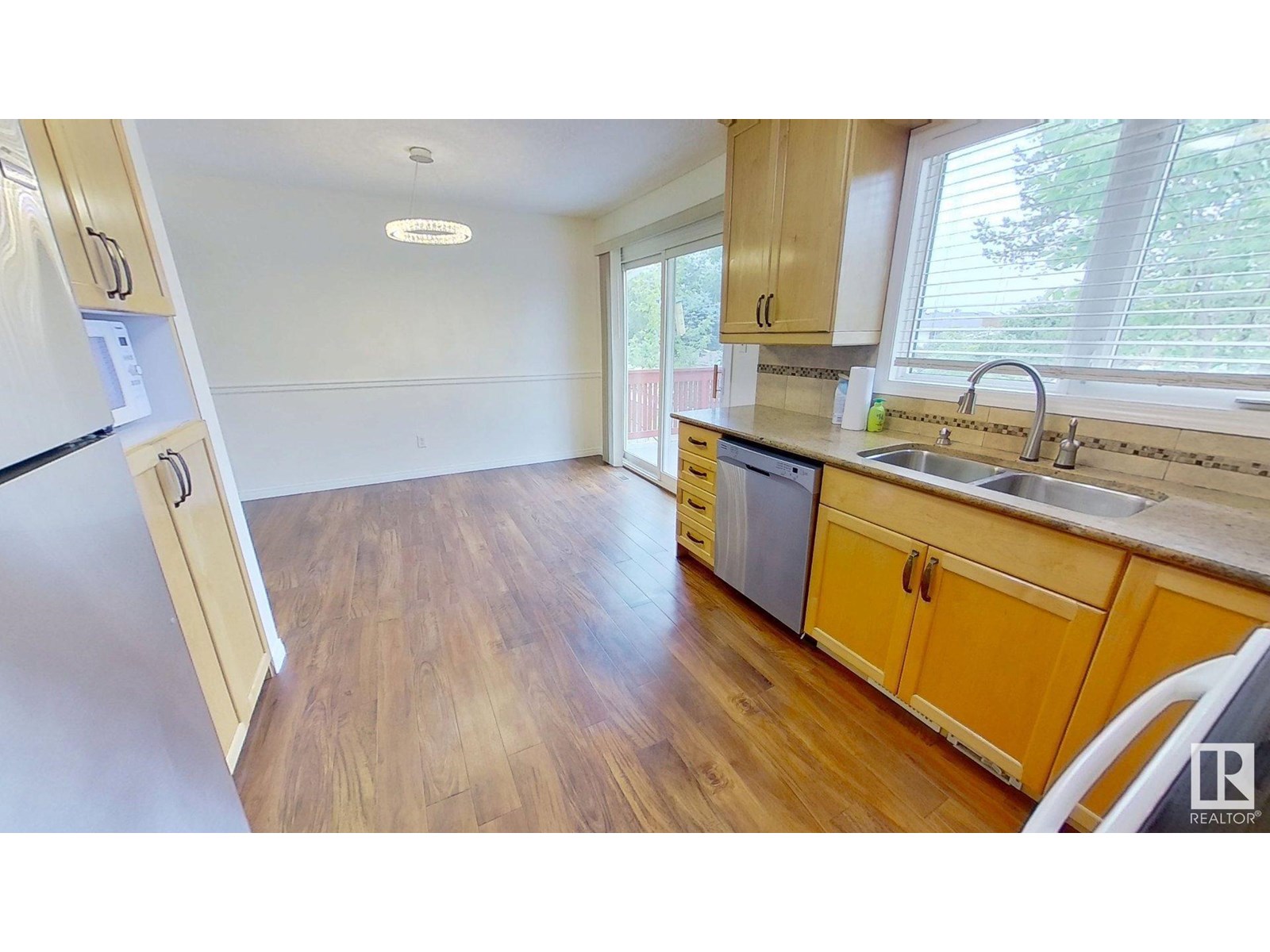 3432 81 St Nw, Edmonton, Alberta  T6K 0G4 - Photo 7 - E4449268