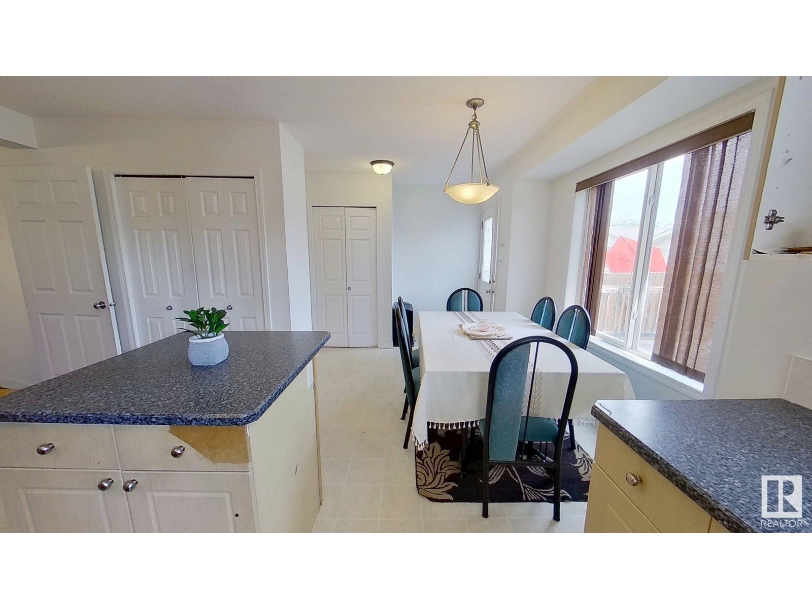 5596 Stevens Cr Nw, Edmonton, Alberta  T6R 0A4 - Photo 5 - E4449270