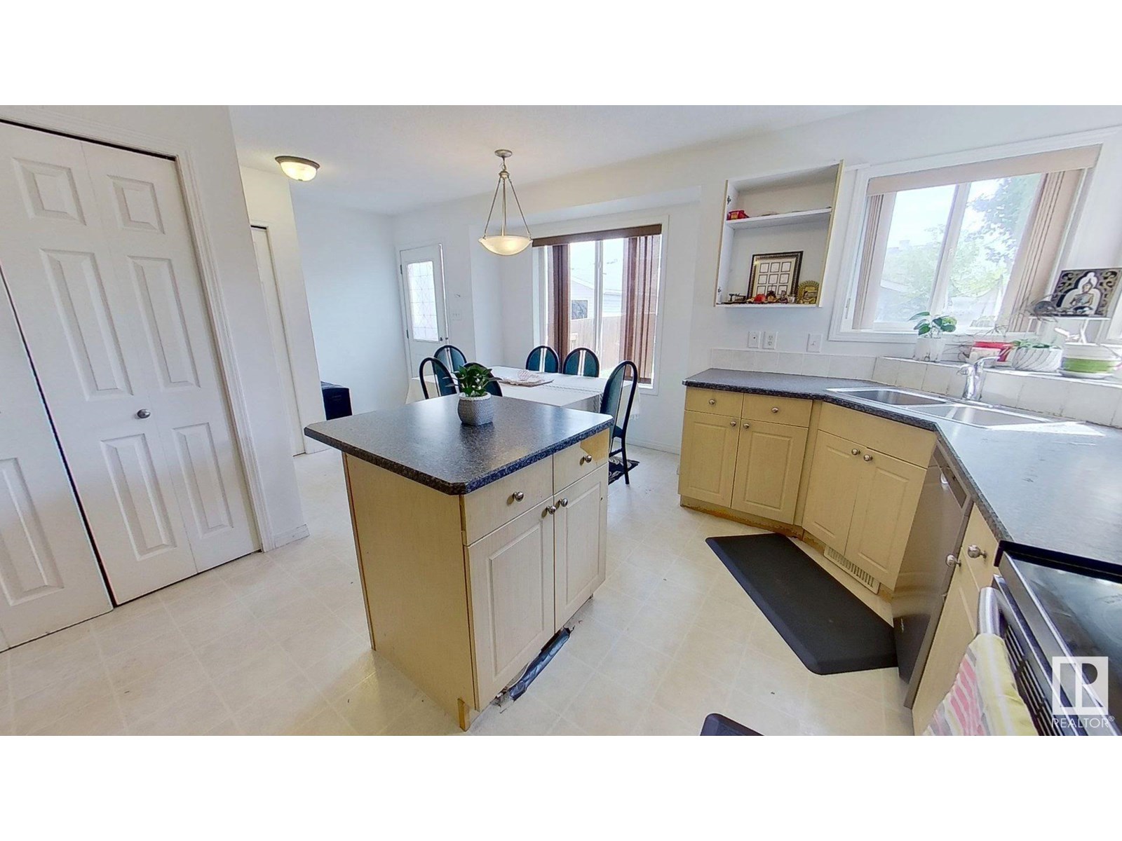 5596 Stevens Cr Nw, Edmonton, Alberta  T6R 0A4 - Photo 6 - E4449270