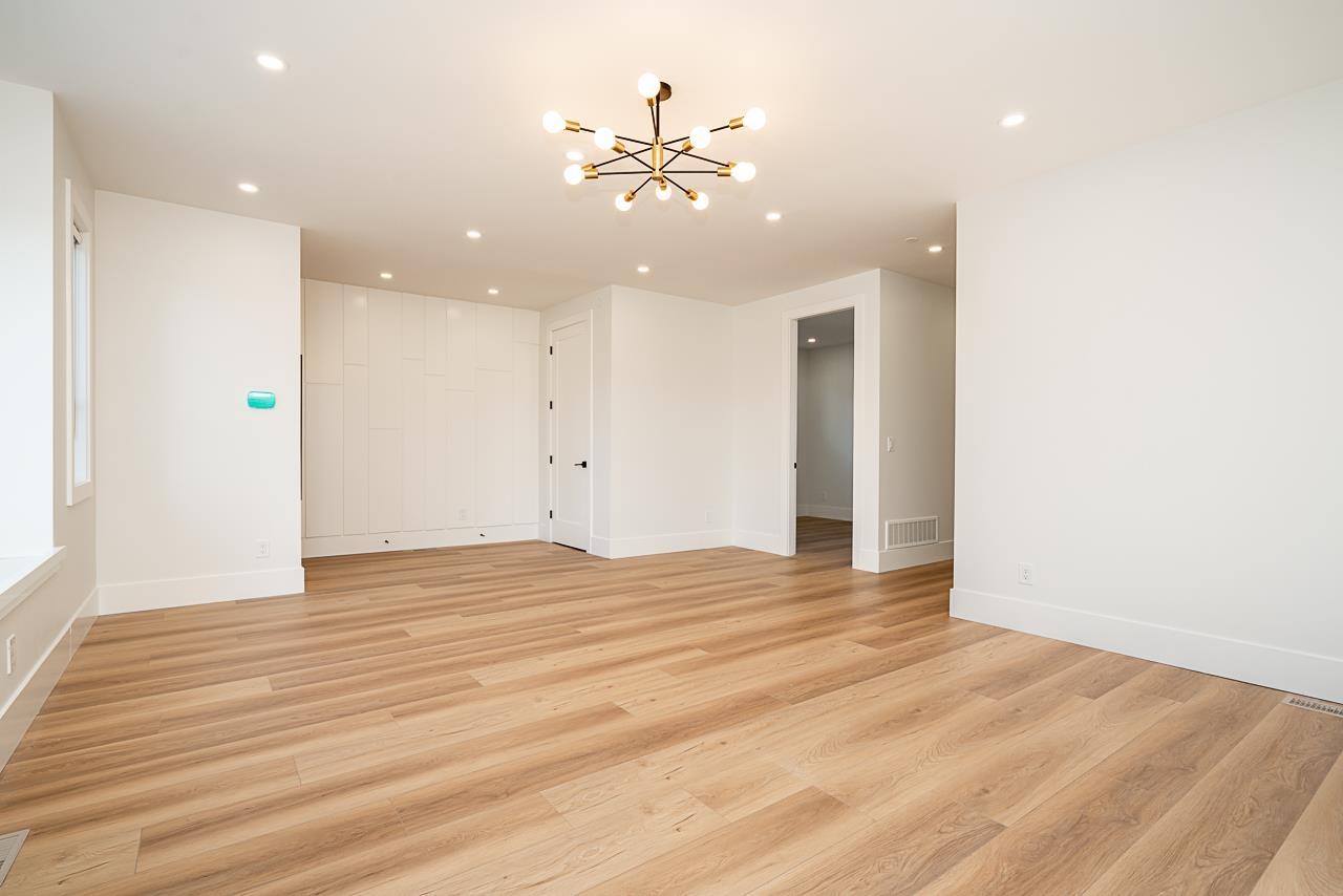 Property at 15496 THRIFT AVENUE image 3