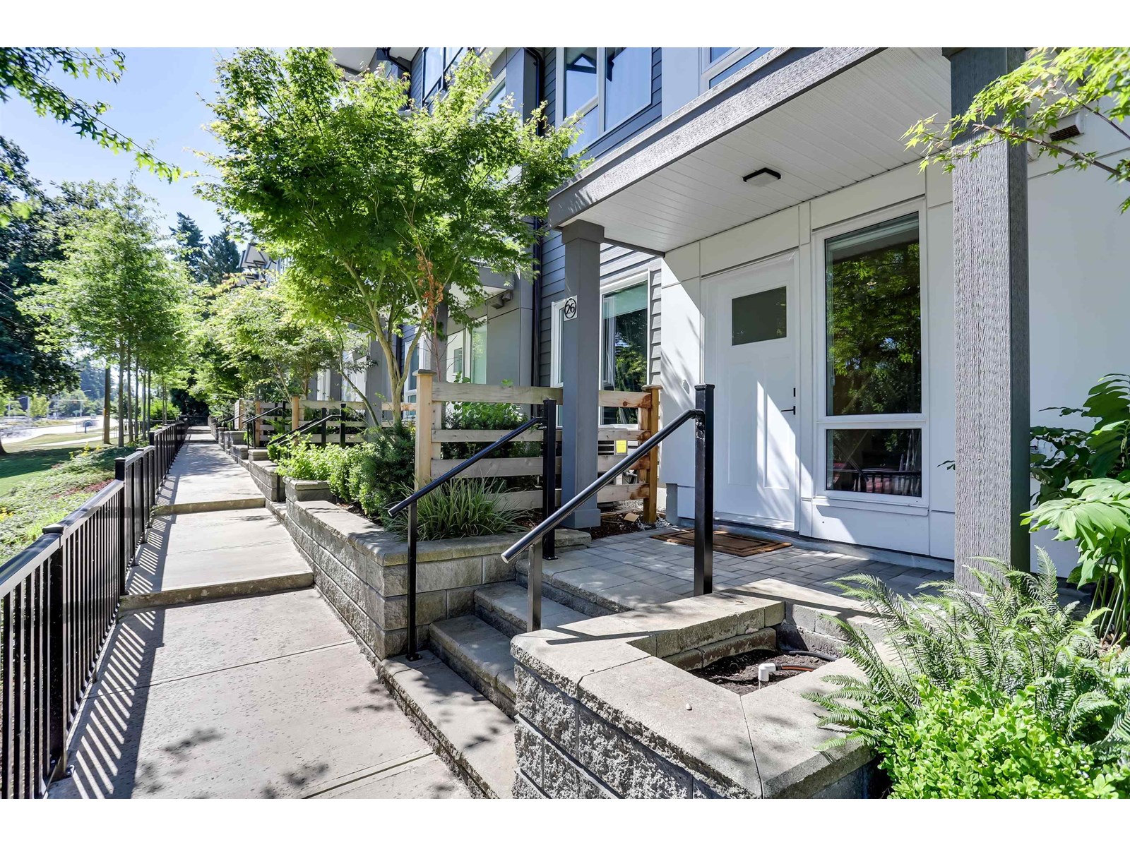 26 15030 28 Avenue, Surrey, British Columbia  V4P 0H3 - Photo 1 - R3029994