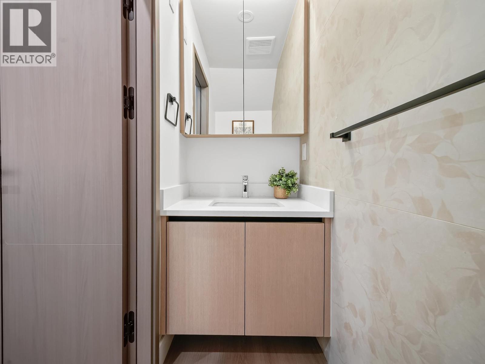 104 914 Rochester Avenue, Coquitlam, British Columbia V3K 2W6 - Photo 35 - R3030002