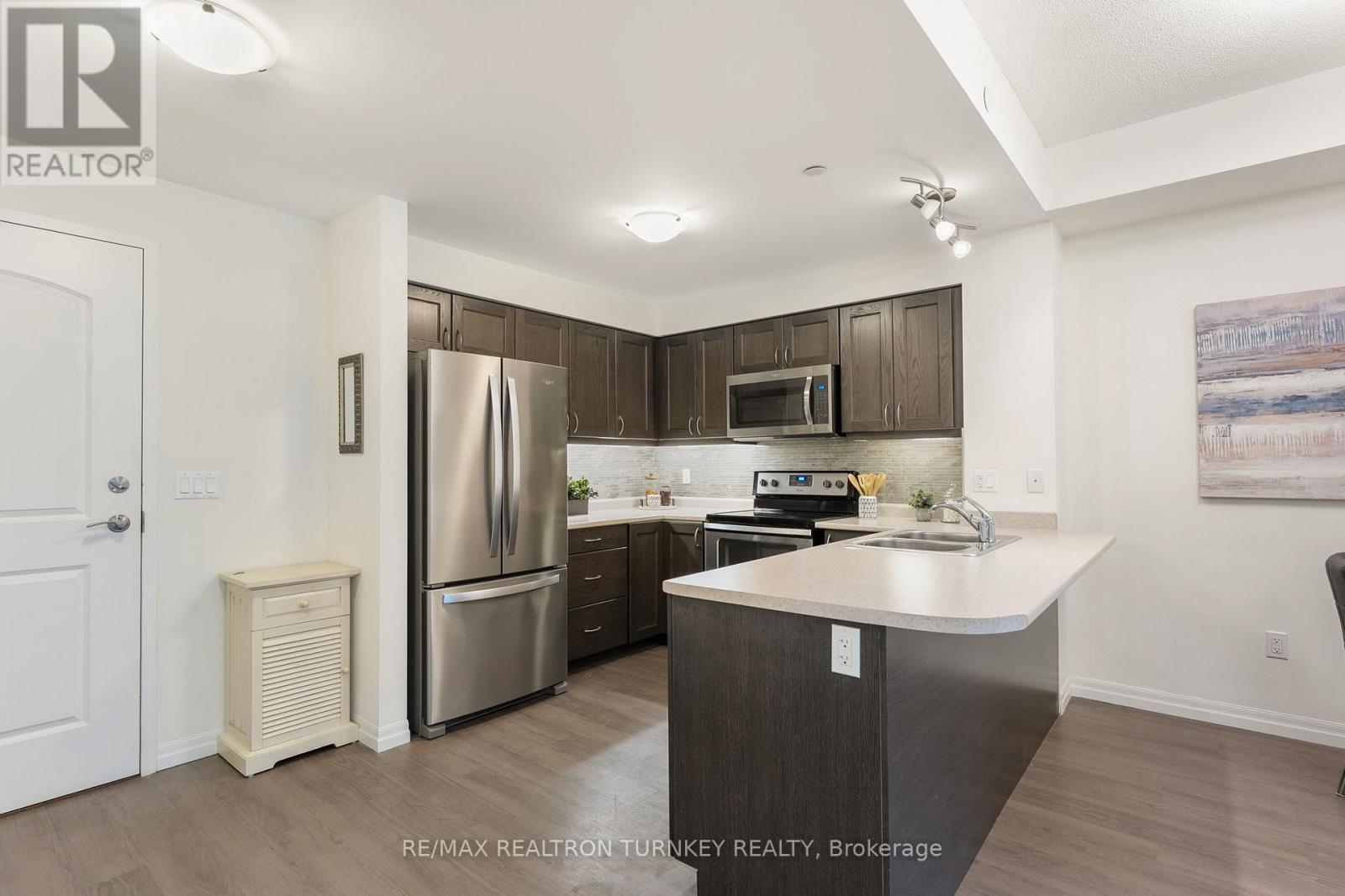 221 - 420 William Graham Drive, Aurora, Ontario  L4G 1X4 - Photo 5 - N12303467