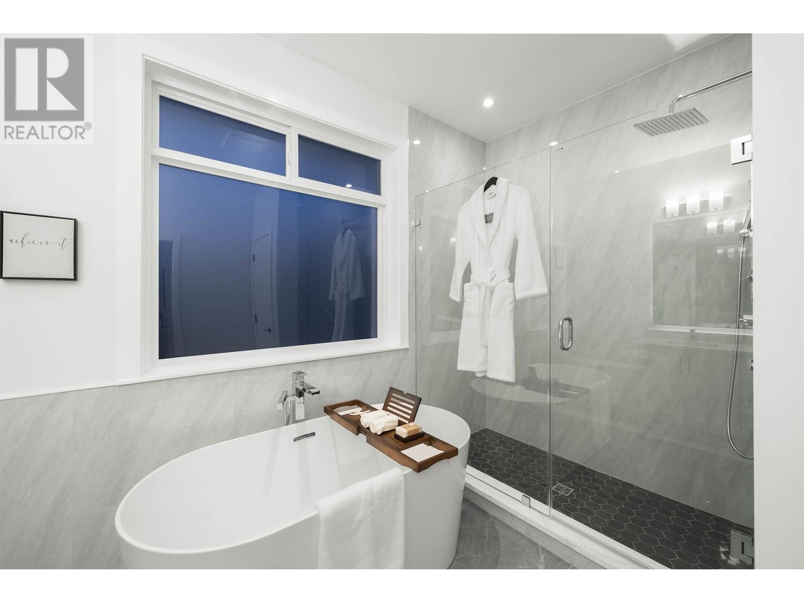 11018 243b Street, Maple Ridge, British Columbia  V2W 1H5 - Photo 21 - R2943392
