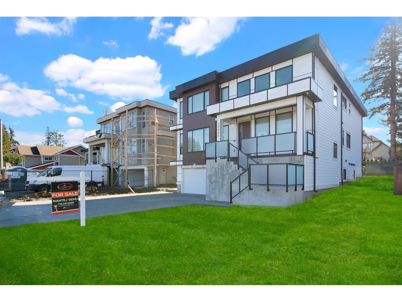 Property at 20884 48 AVENUE image 2