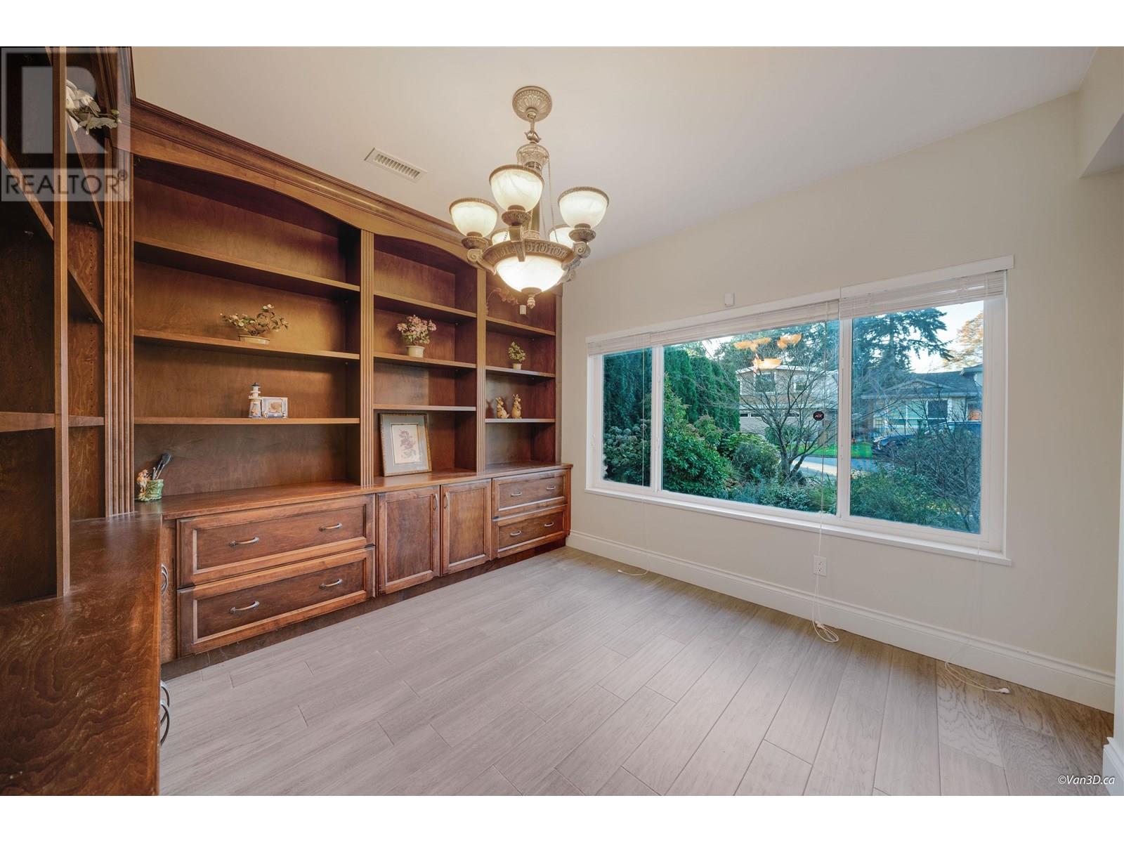 Listing Picture 36 of 40 : 11520 LAPWING CRESCENT, Richmond / 烈治文 - 魯藝地產 Yvonne Lu Group - MLS Medallion Club Member