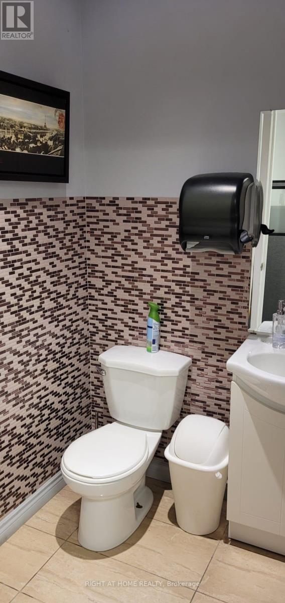 2 - 300 Supertest Road, Toronto, Ontario  M3J 2M2 - Photo 15 - W12303560