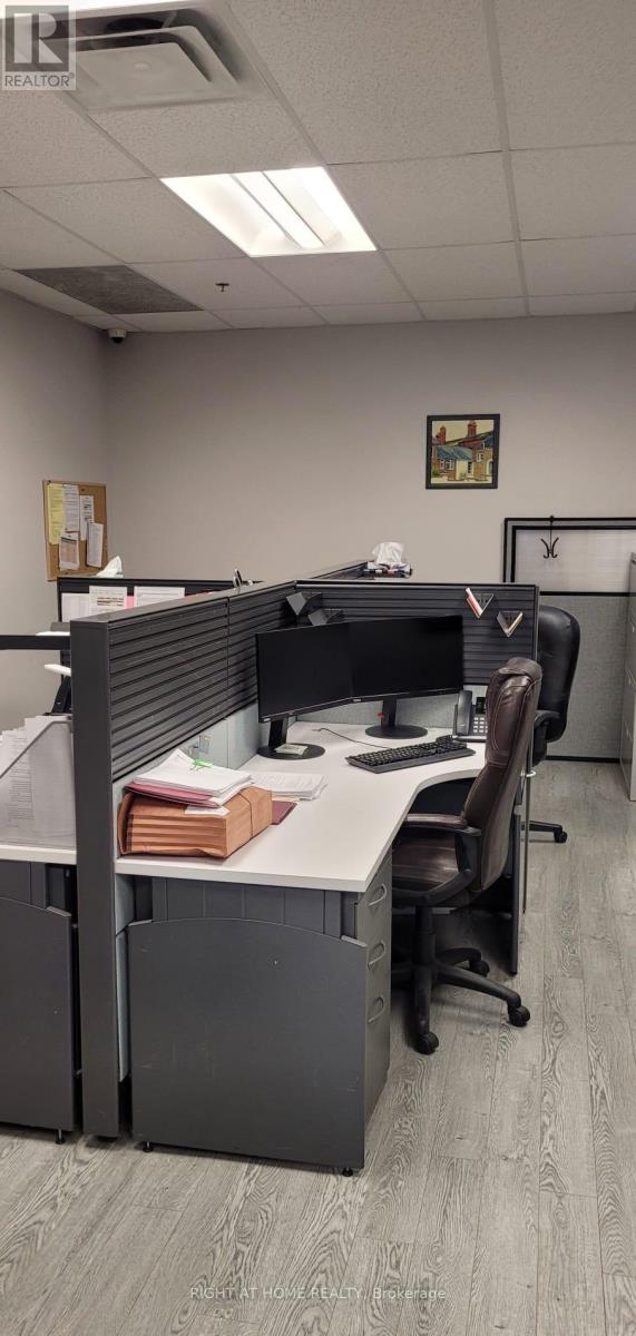 2 - 300 Supertest Road, Toronto, Ontario  M3J 2M2 - Photo 9 - W12303560