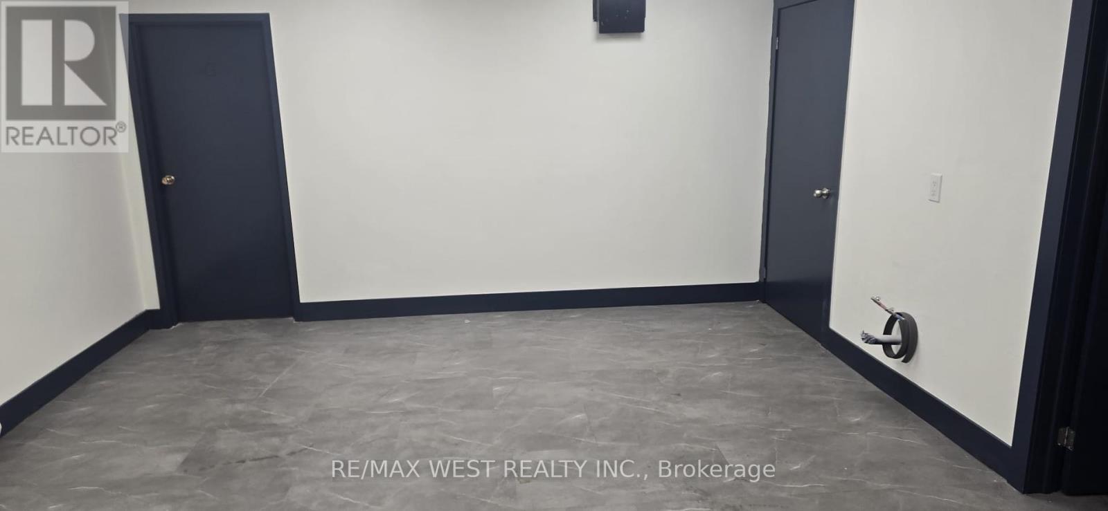 A - 355 Wyecroft Road, Oakville, Ontario  L6K 2H2 - Photo 14 - W12303562