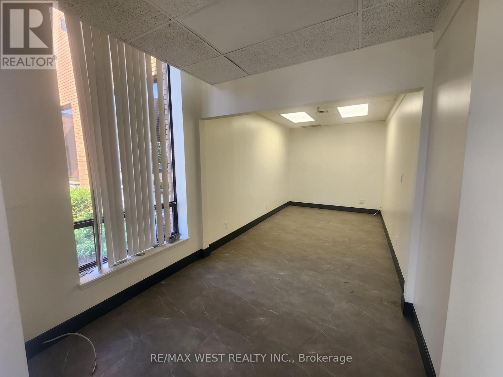A - 355 Wyecroft Road, Oakville, Ontario  L6K 2H2 - Photo 6 - W12303562