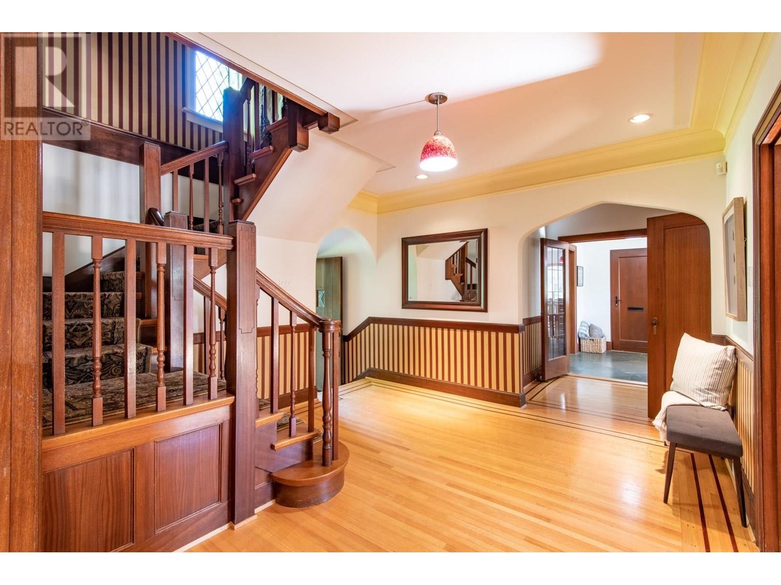 Listing Picture 17 of 40 : 6187 MACDONALD STREET, Vancouver / 溫哥華 - 魯藝地產 Yvonne Lu Group - MLS Medallion Club Member