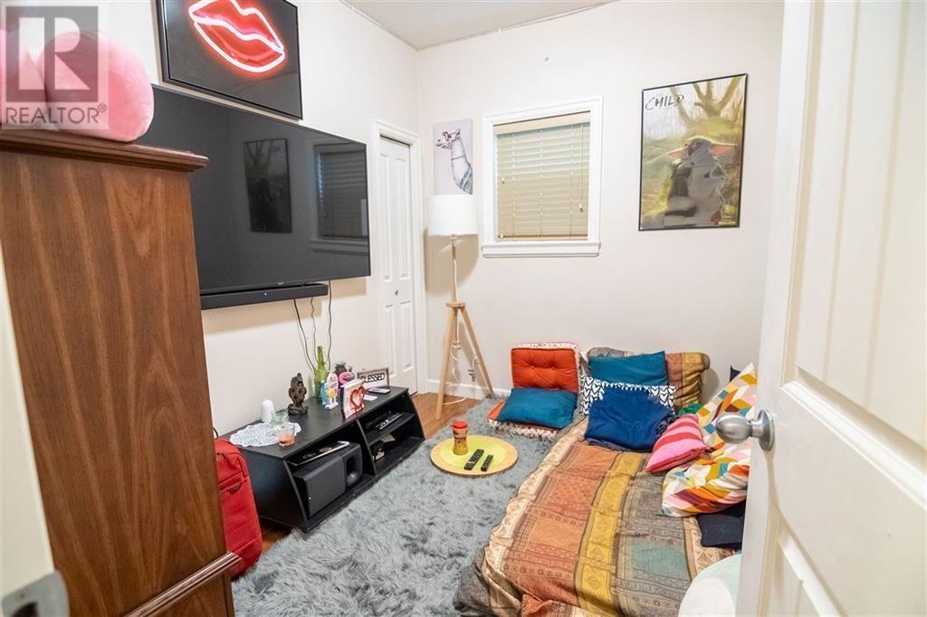 Listing Picture 14 of 31 : 728 E 49TH AVENUE, Vancouver / 溫哥華 - 魯藝地產 Yvonne Lu Group - MLS Medallion Club Member
