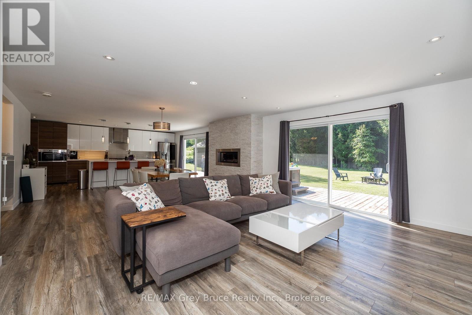495204 Traverston Road, West Grey, Ontario  N0C 1H0 - Photo 10 - X12302567
