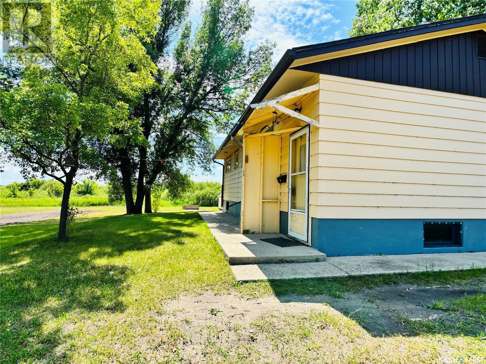 111 Stephens Street, Gainsborough, Saskatchewan  S0C 0Z0 - Photo 25 - SK013533