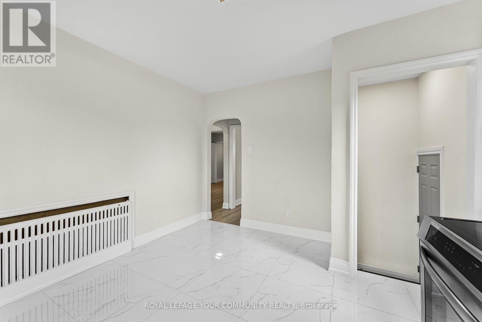 45 Albert Street, Welland, Ontario  L3B 4L1 - Photo 9 - X12303611