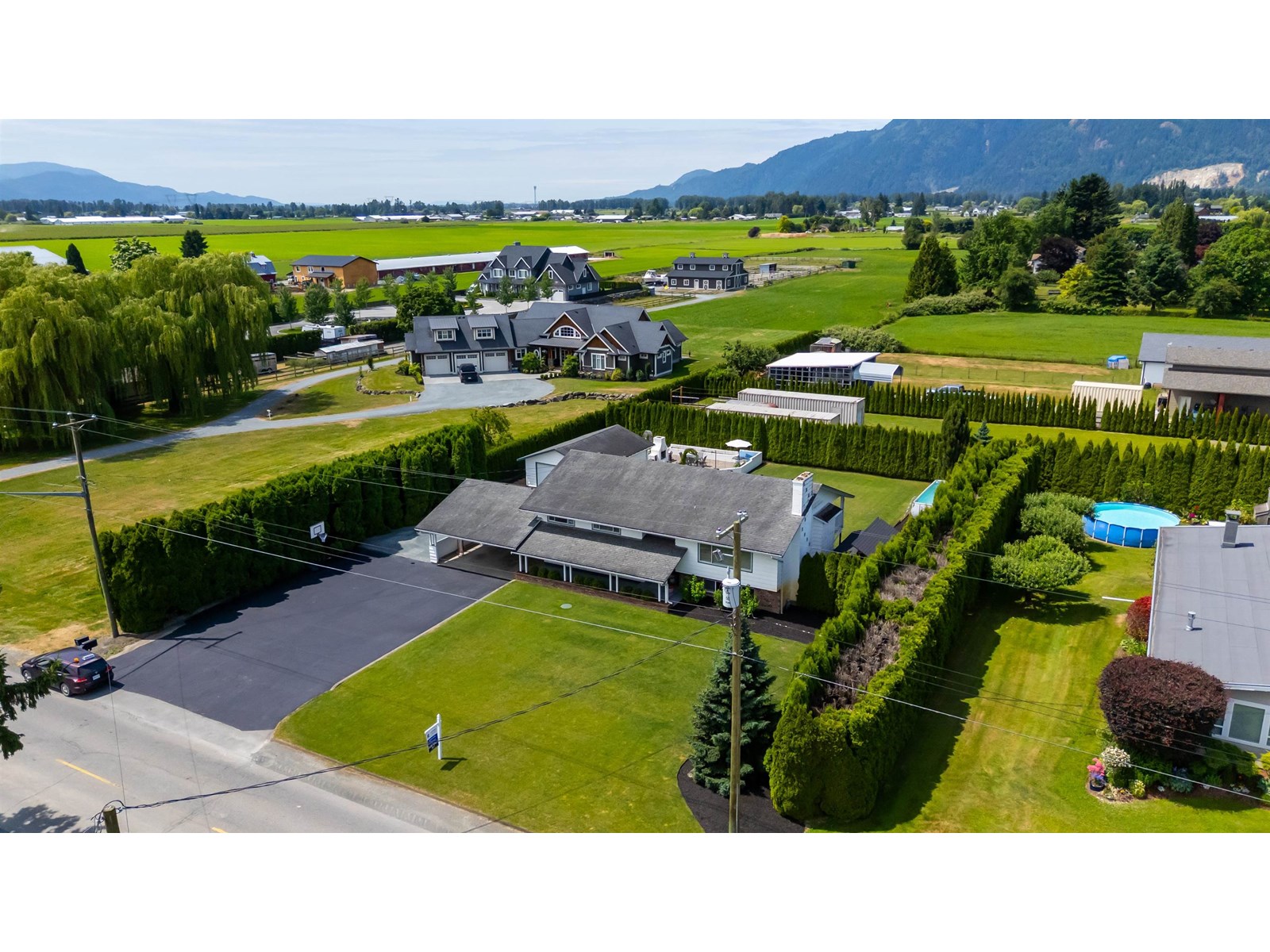 Property at 6309 SUMAS PRAIRIE ROAD image 2