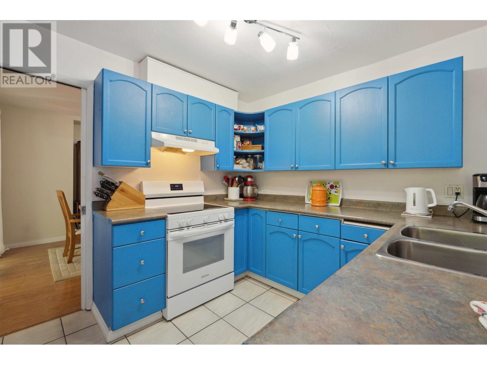 Property at 22537 BRICKWOOD CLOSE image 5