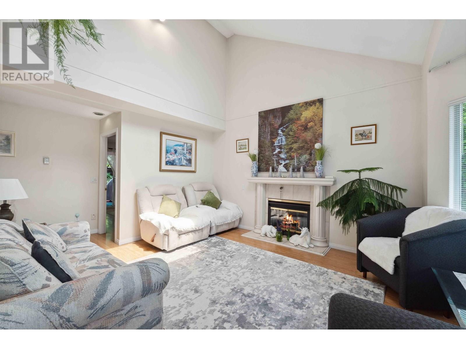 Property at 22537 BRICKWOOD CLOSE image 4