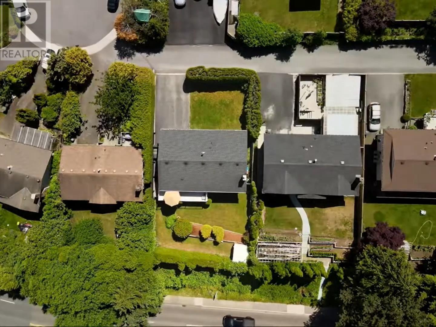 3222 Mariner Way, Coquitlam, British Columbia  V3C 4K7 - Photo 1 - R3016492
