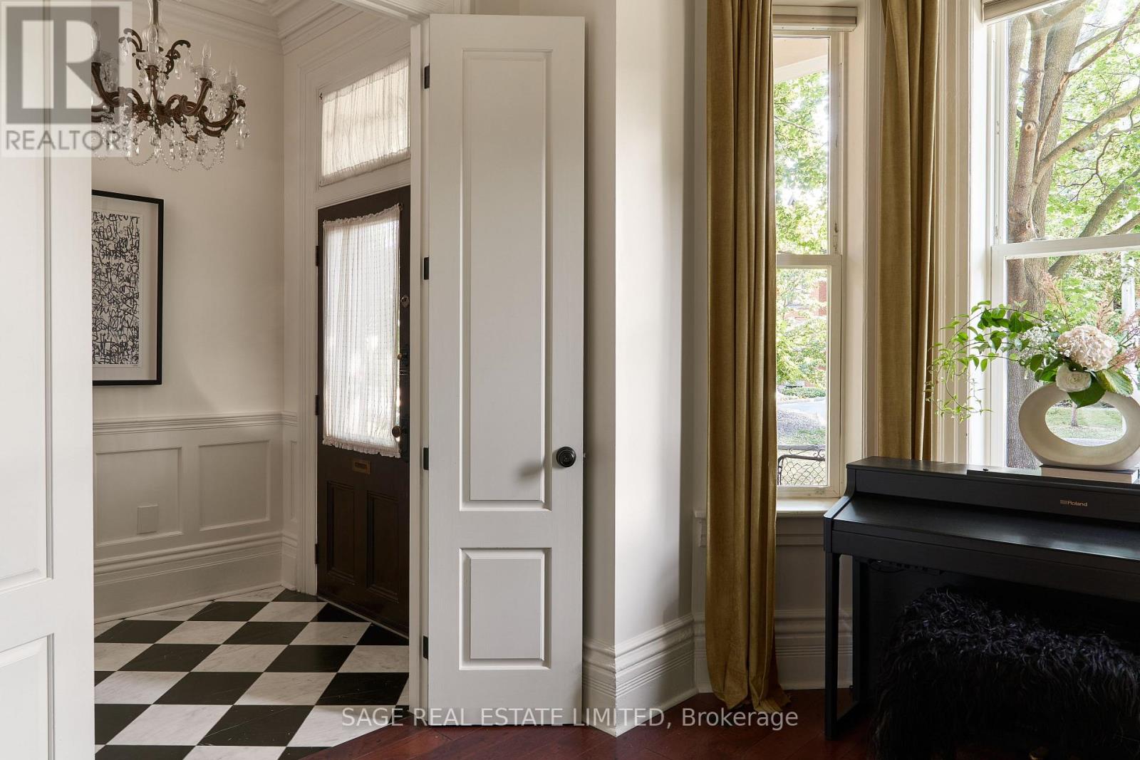 Property at 73 LAKEVIEW AVENUE image 3