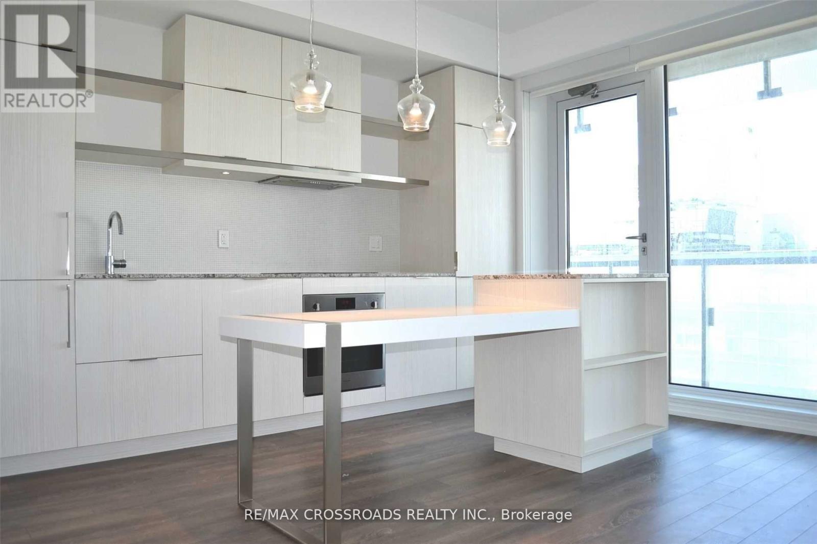 1904 - 197 Yonge Street, Toronto, Ontario  M5B 0C1 - Photo 14 - C12303642