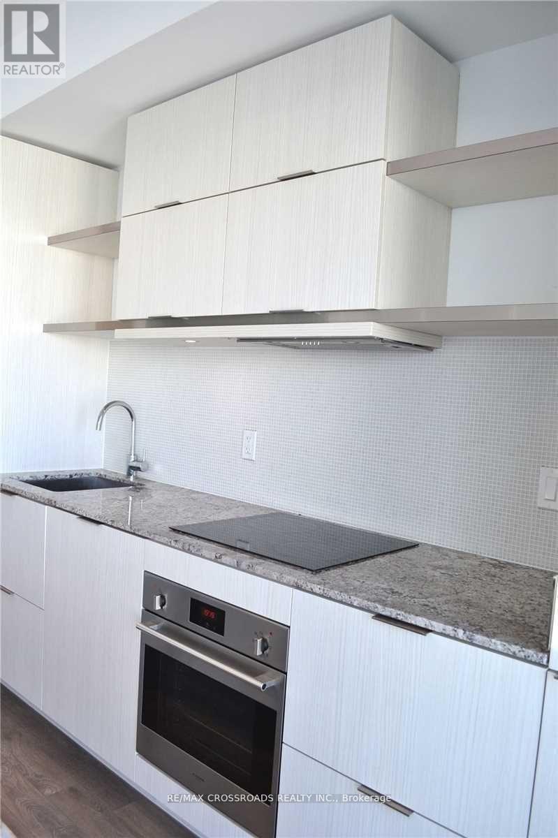 1904 - 197 Yonge Street, Toronto, Ontario  M5B 0C1 - Photo 16 - C12303642