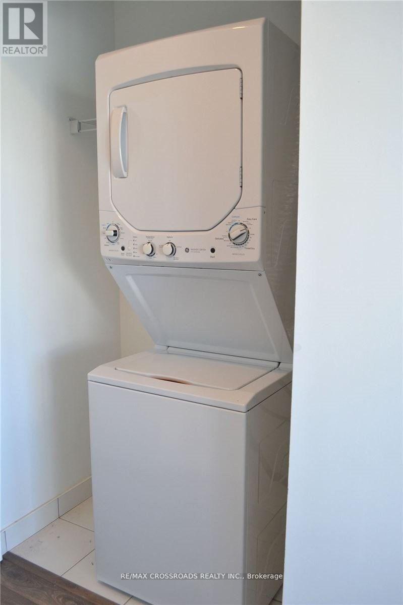 1904 - 197 Yonge Street, Toronto, Ontario  M5B 0C1 - Photo 19 - C12303642