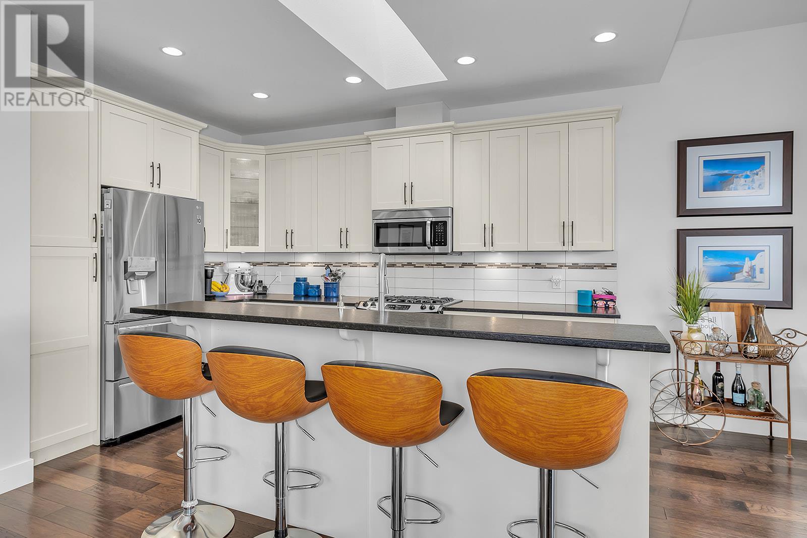 Property at 1605 Marina Way image 4