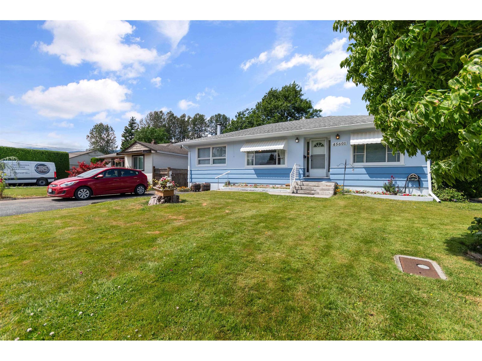 Property at 45601 HERRON AVENUE image 3