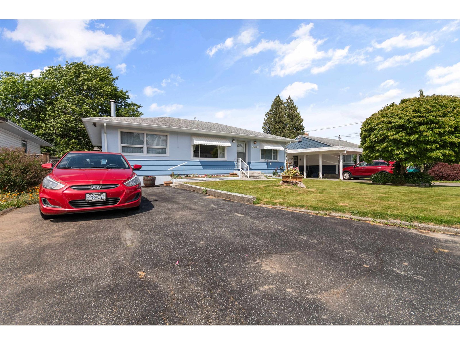 Property at 45601 HERRON AVENUE image 2