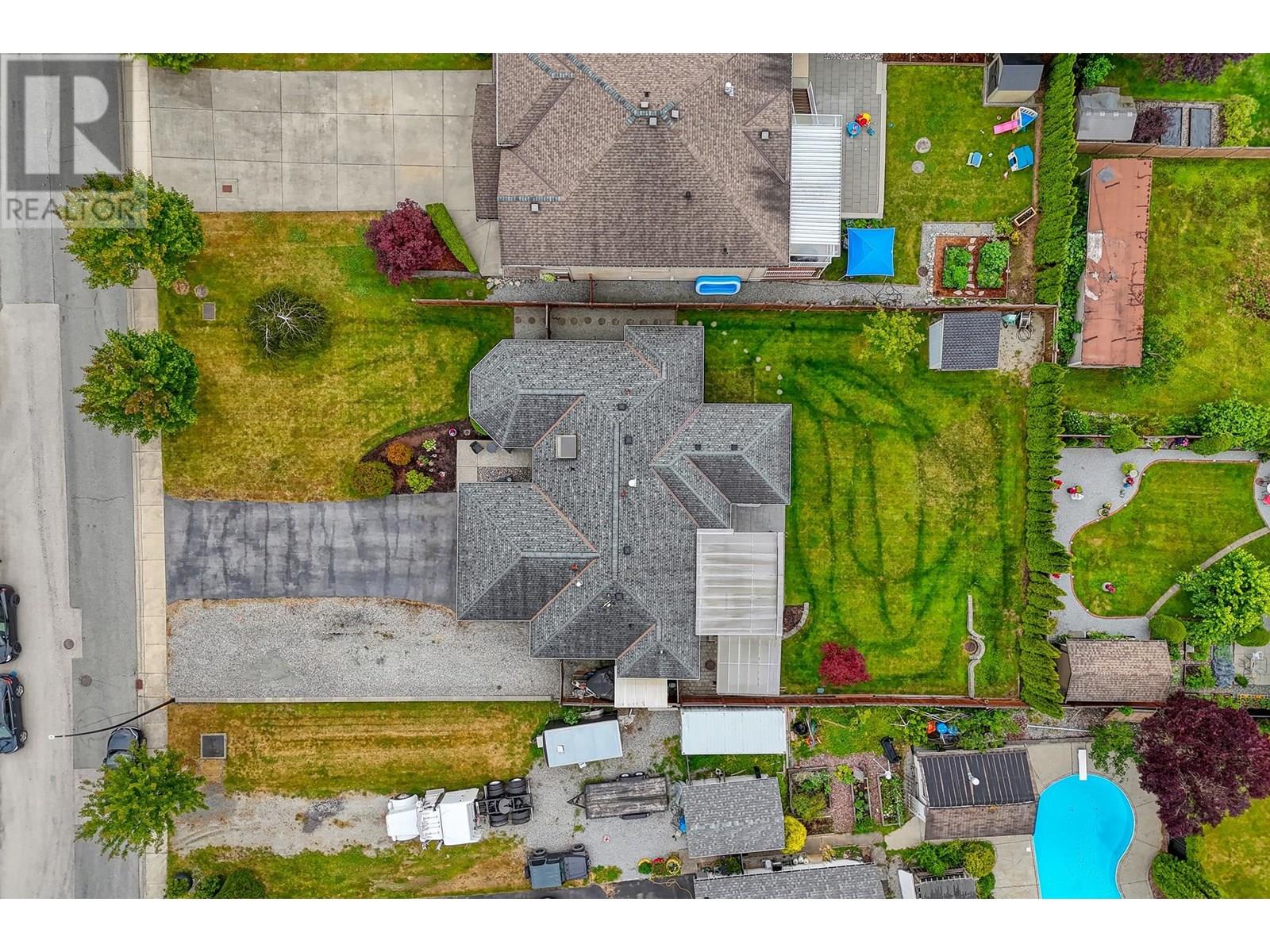 Property at 10579 245B STREET image 3
