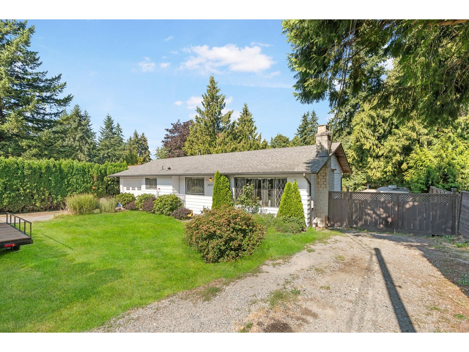 Property at 20277 36 AVENUE image 3