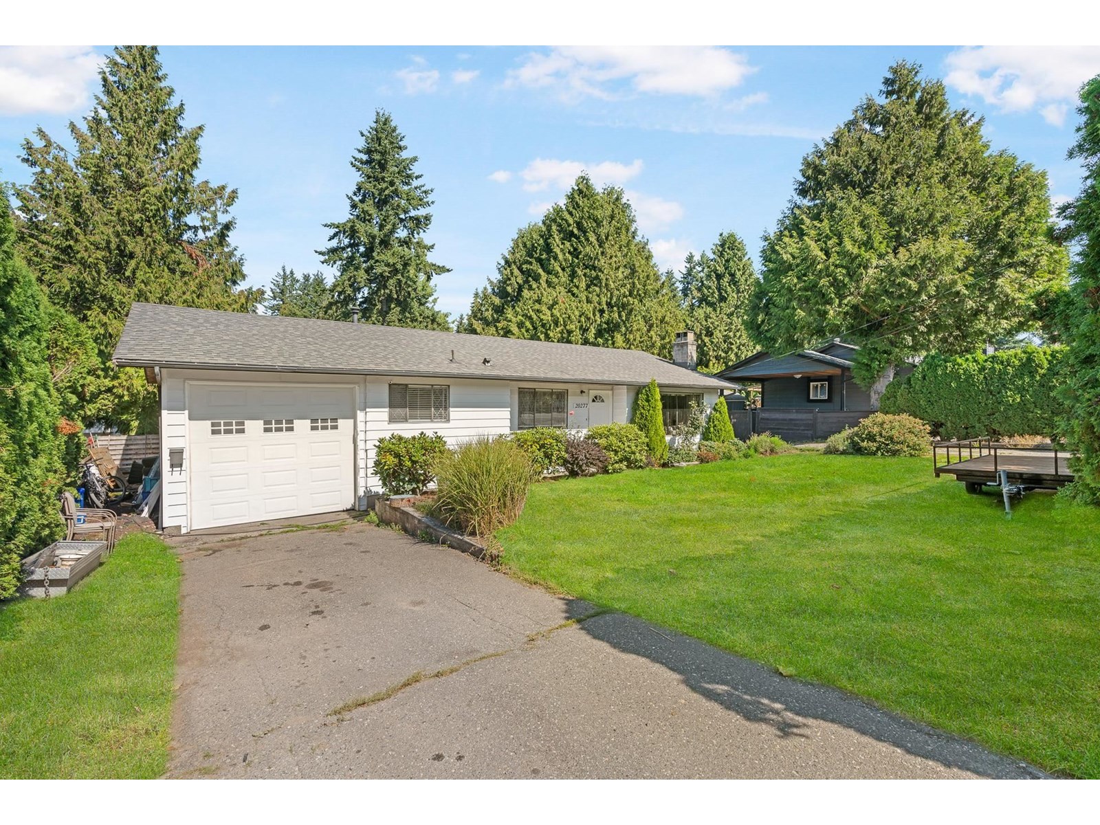 Property at 20277 36 AVENUE image 2
