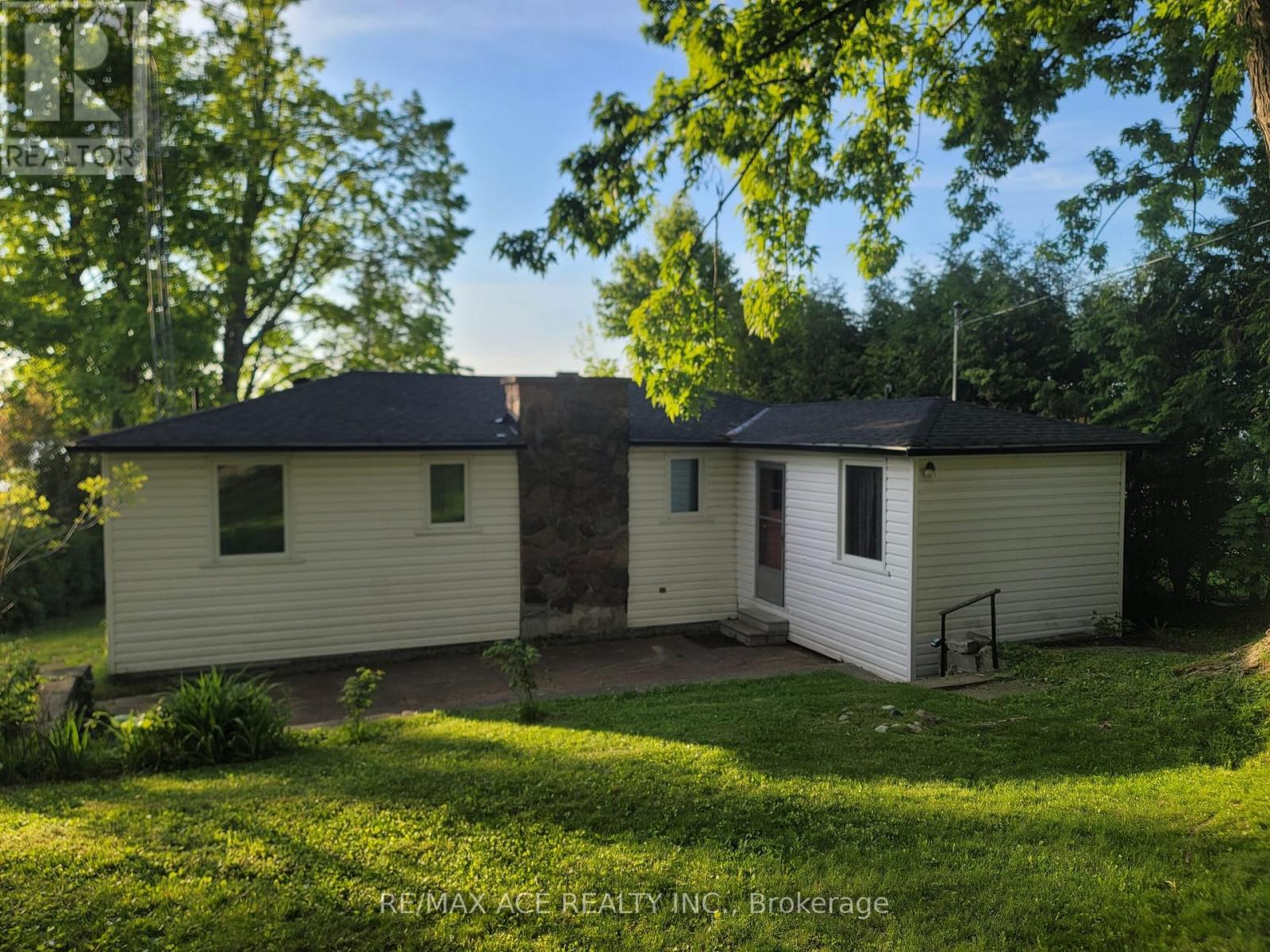 41 NORTH TAYLOR ROAD, Kawartha Lakes, Ontario
