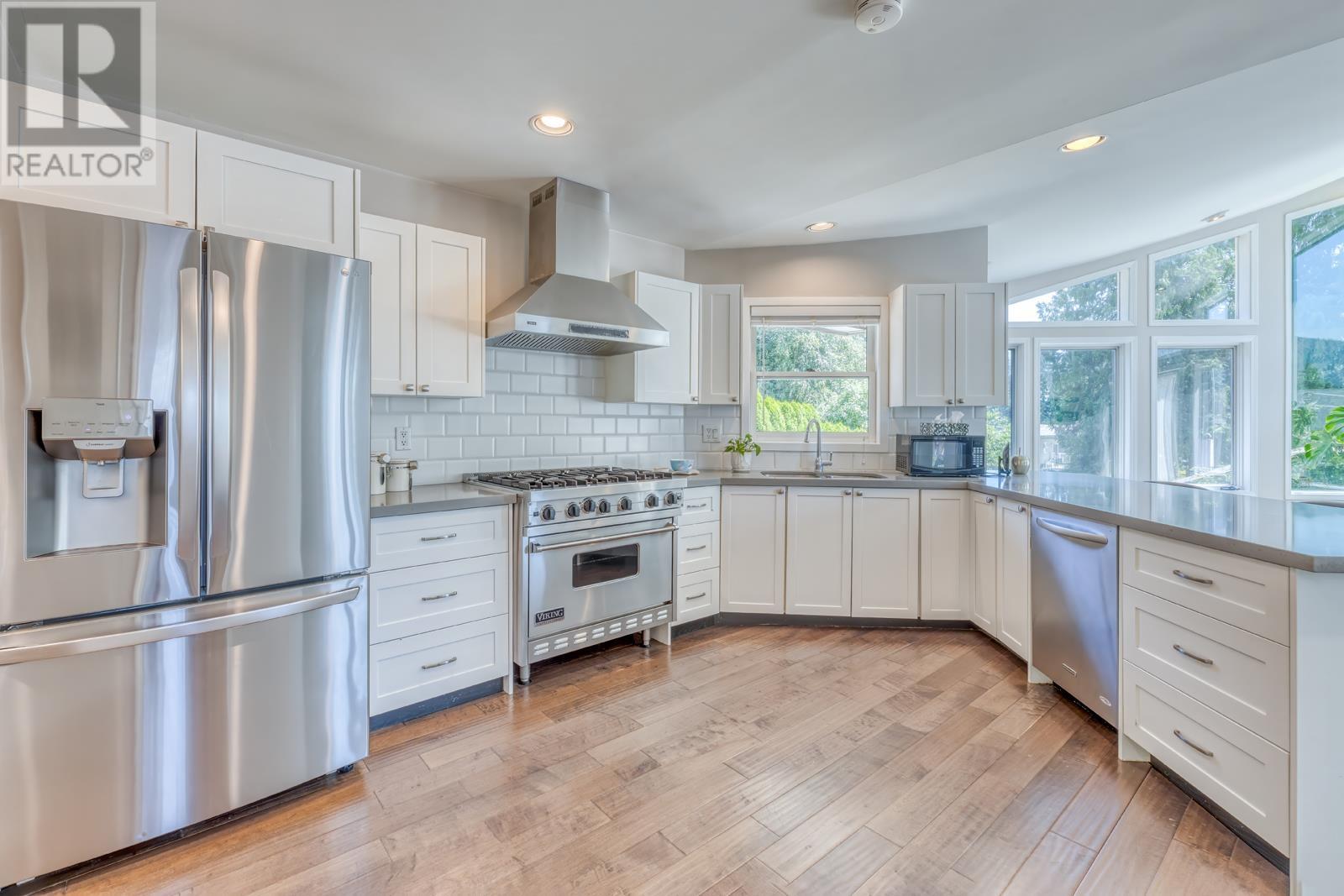Property at 923 PROSPECT AVENUE image 5