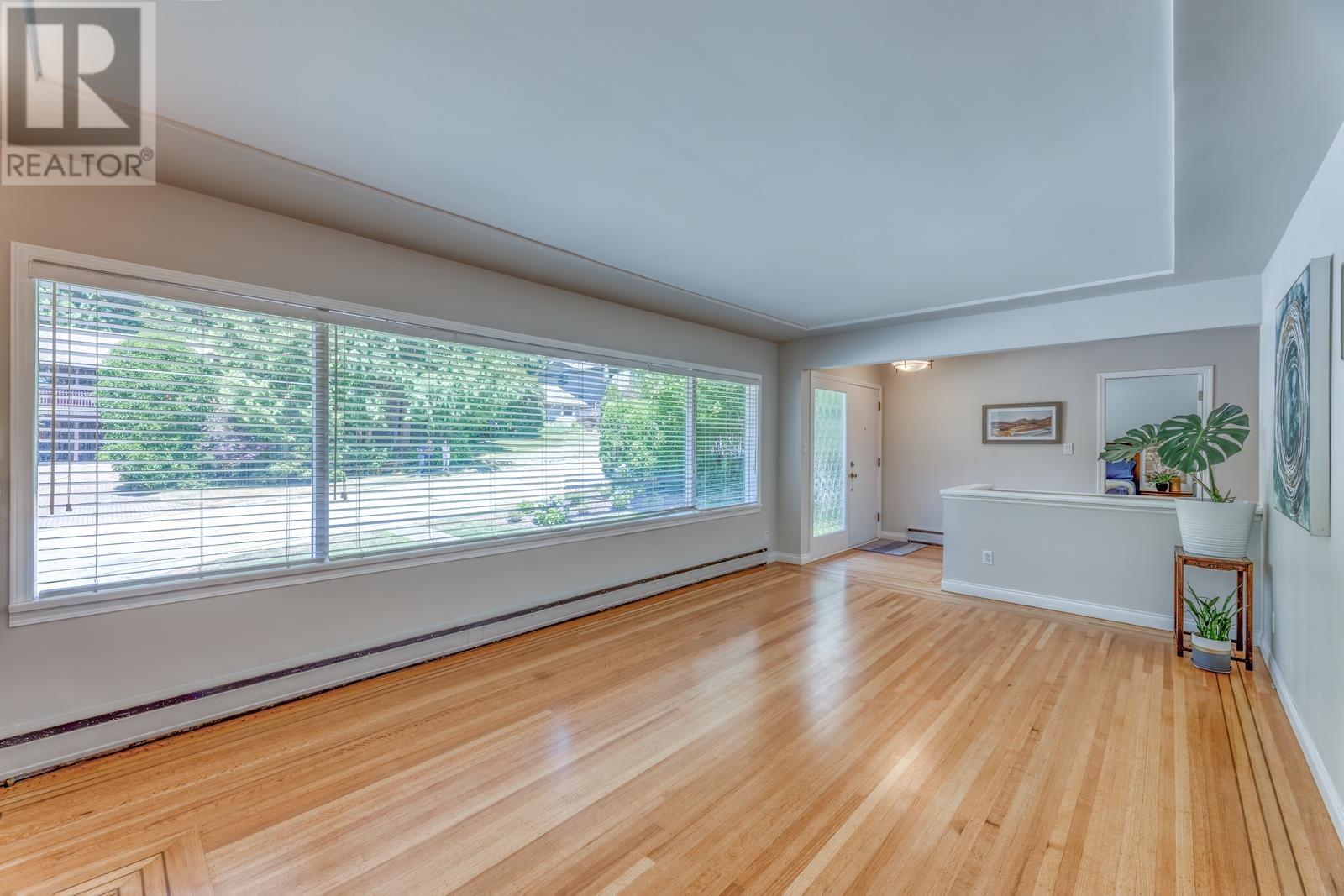 Property at 923 PROSPECT AVENUE image 3