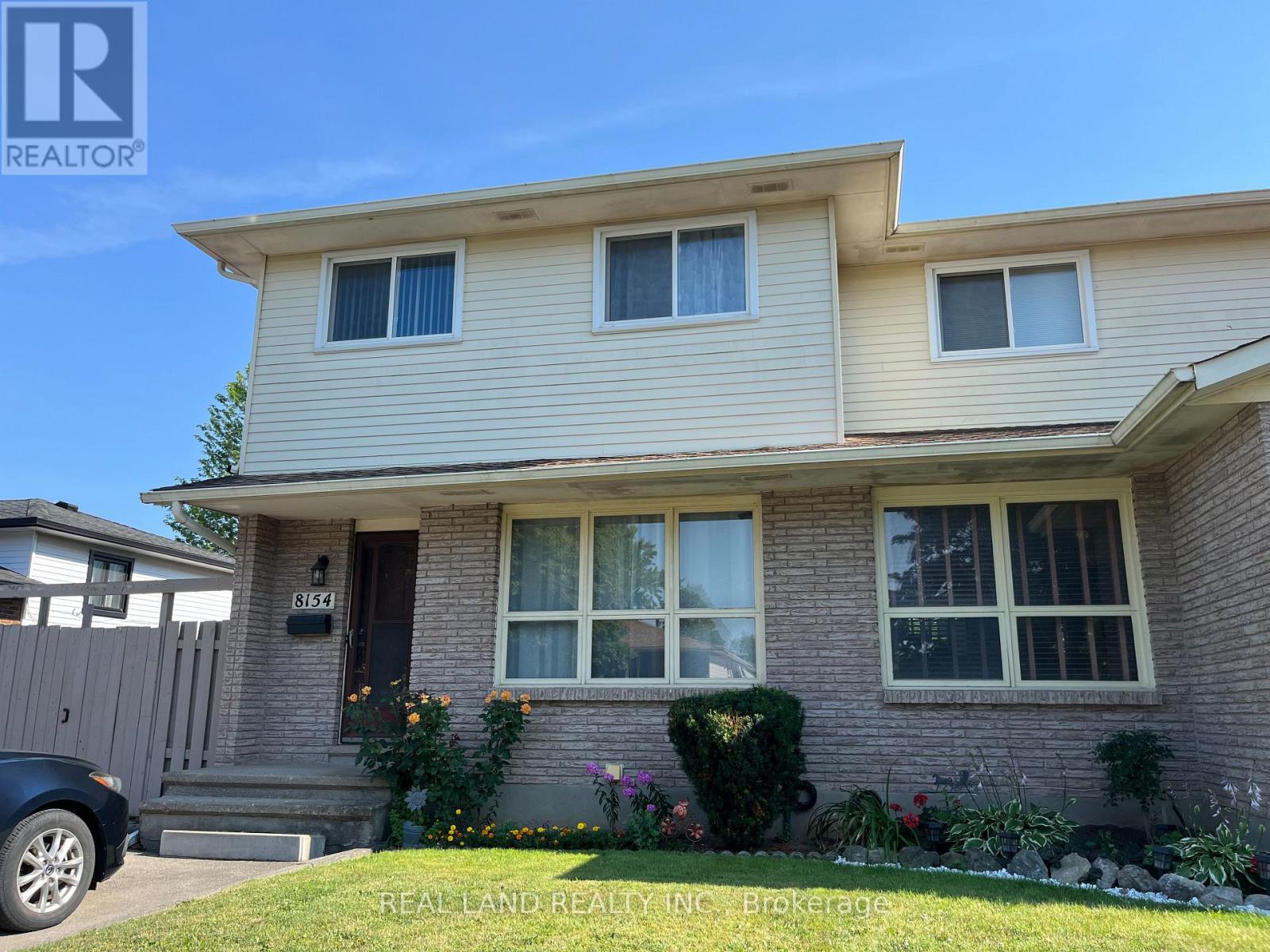 8154 Post Road, Niagara Falls, Ontario  L2H 2L3 - Photo 1 - X12303614