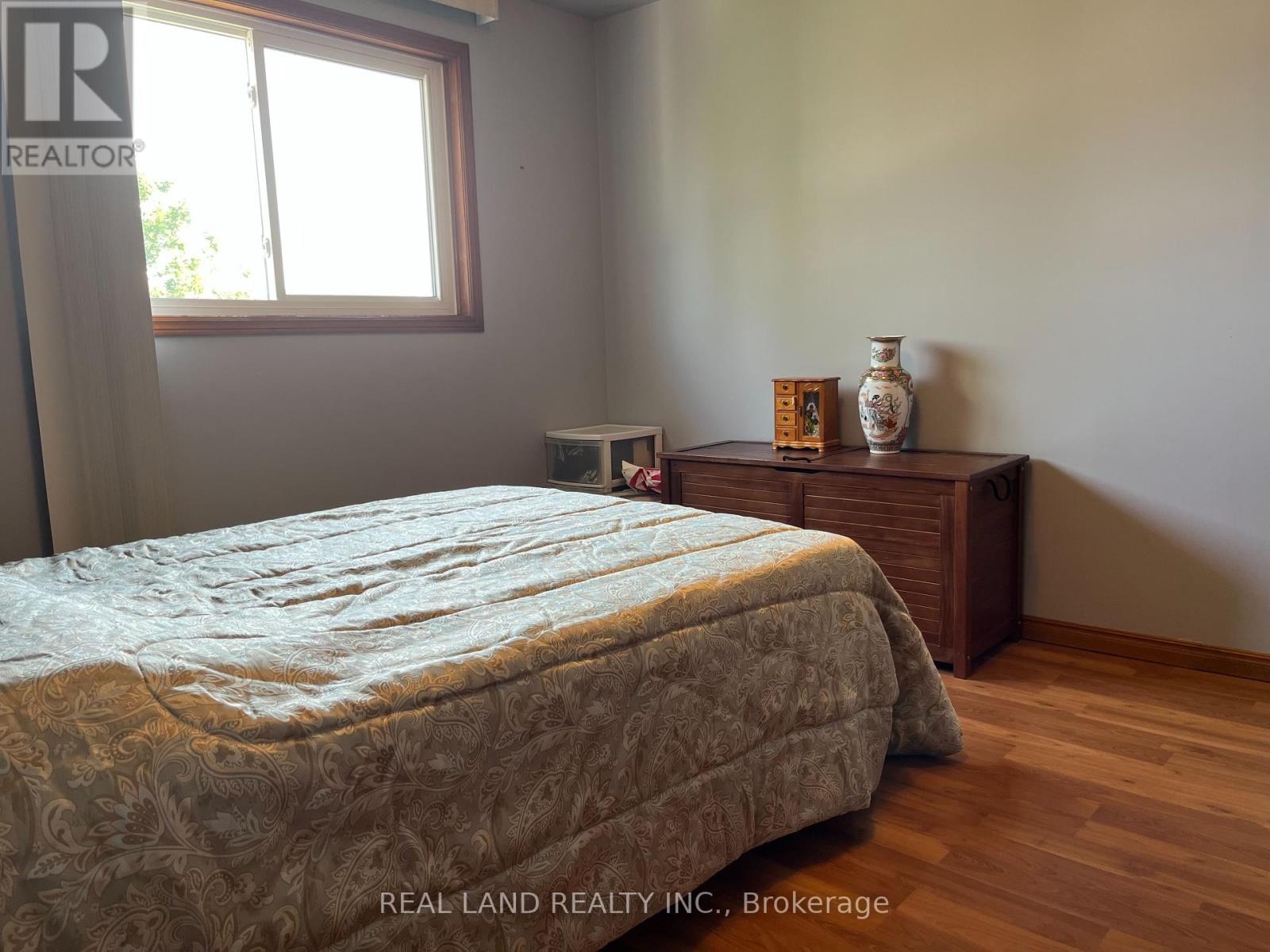 8154 Post Road, Niagara Falls, Ontario  L2H 2L3 - Photo 10 - X12303614