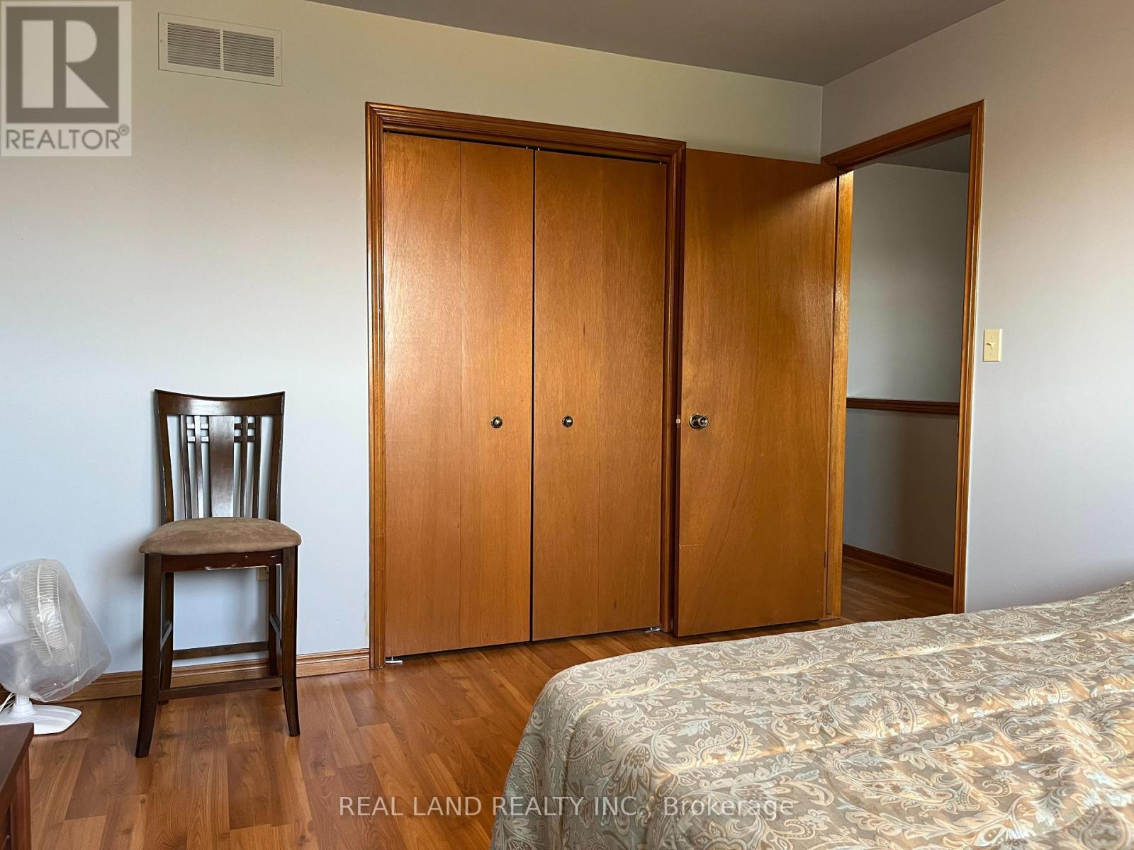 8154 Post Road, Niagara Falls, Ontario  L2H 2L3 - Photo 11 - X12303614